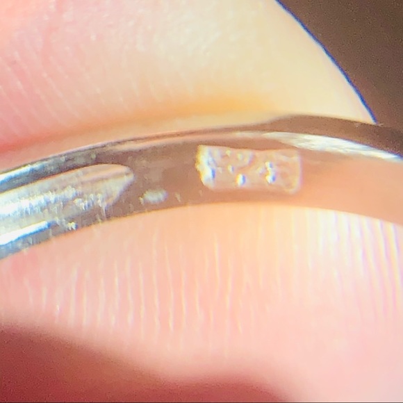 🦋Beautiful 925SS/WGP Sapphire Dinner Ring! - Picture 9 of 16